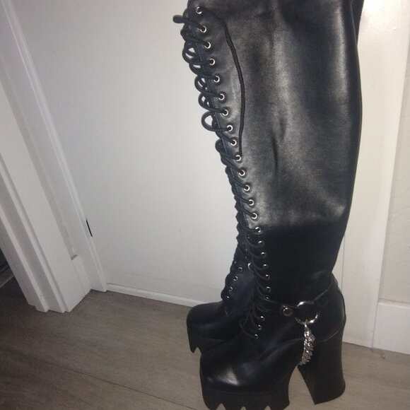 Lamoda deceiving ways knee high boots - Picture 2 of 4
